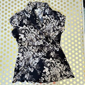 Nine West Black and White Fitted Cap Sleeve Blouse
